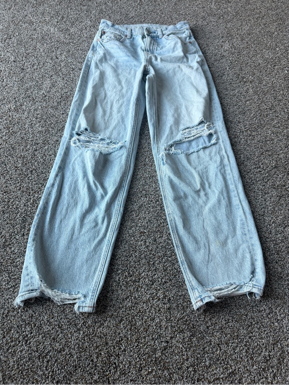 American Eagle Strigid Jeans Size 2 Light Wash Ripped Baggy Straight Distressed
